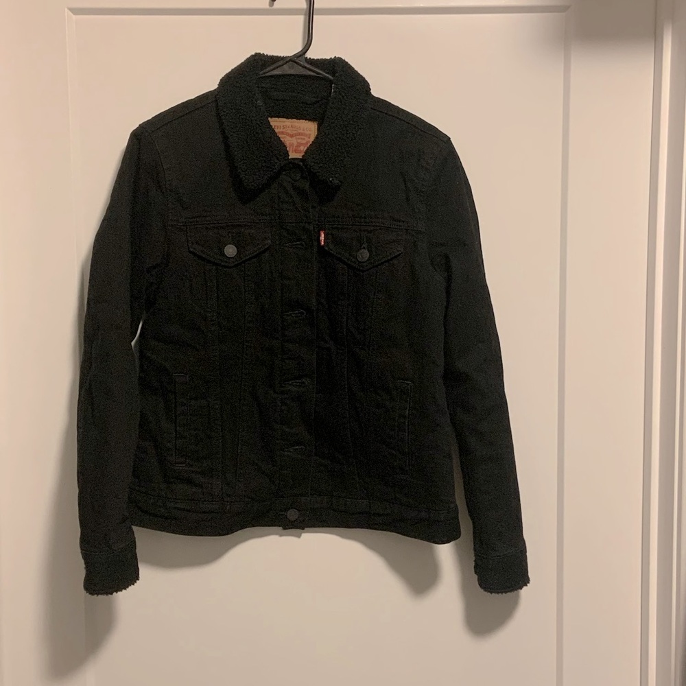 Levi’s sherpa trucker jacket M
